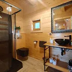 W Zebie Z Jacuzzi W Cenie Na Wylacznosc 扎布